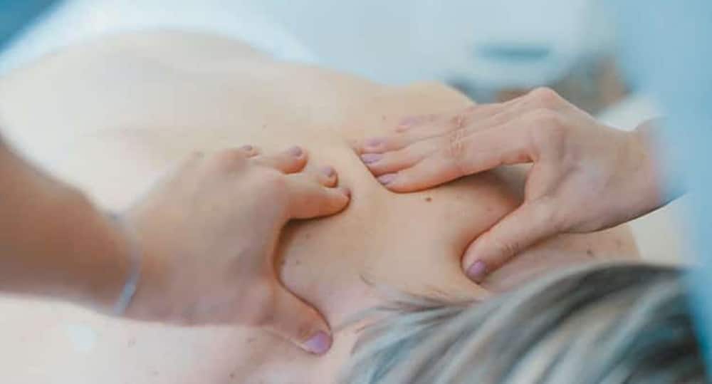 Massage and chiropractic care working together in Troutdale, OR