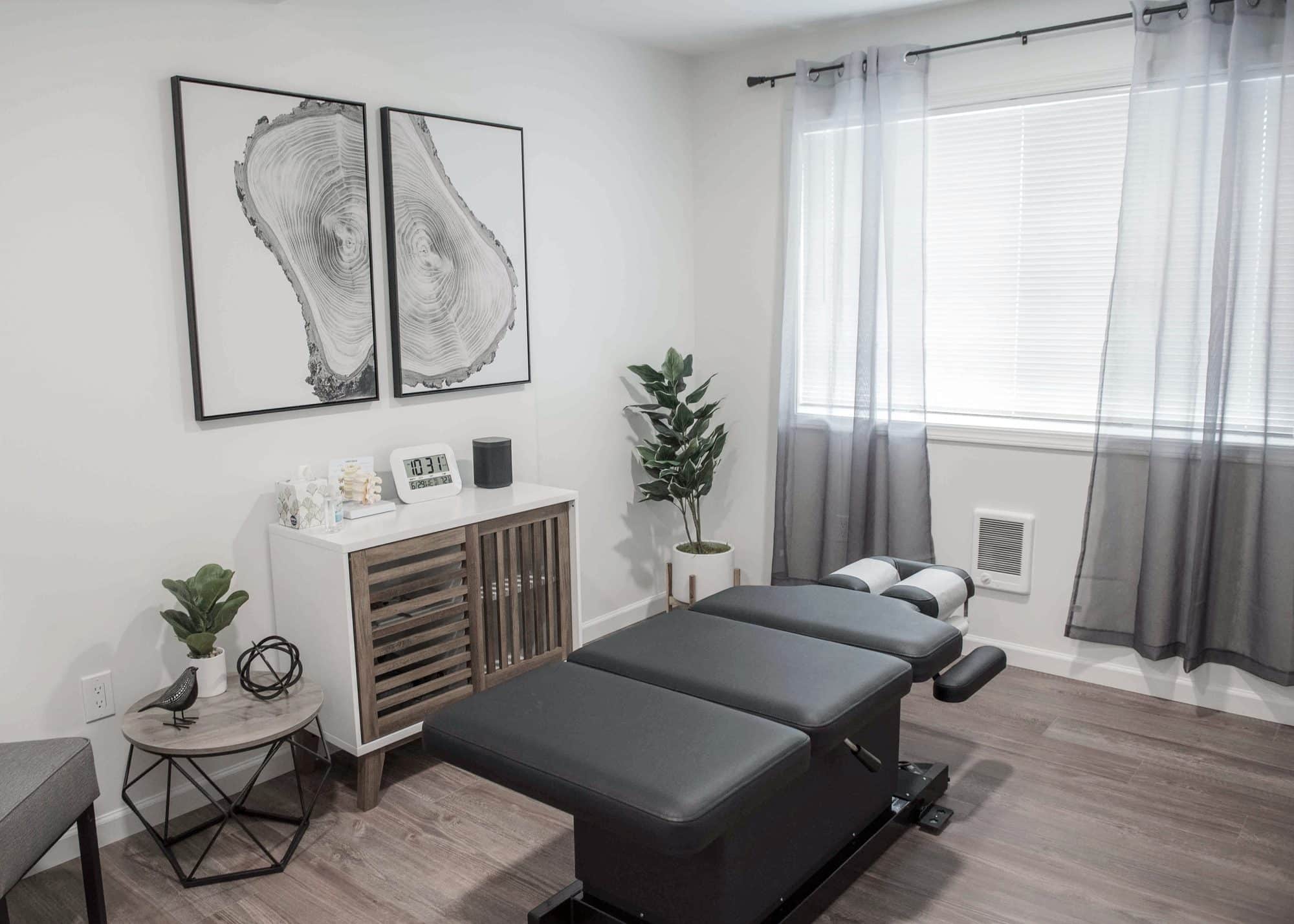 Chiropractic adjustment room at the Milwaukie clinic