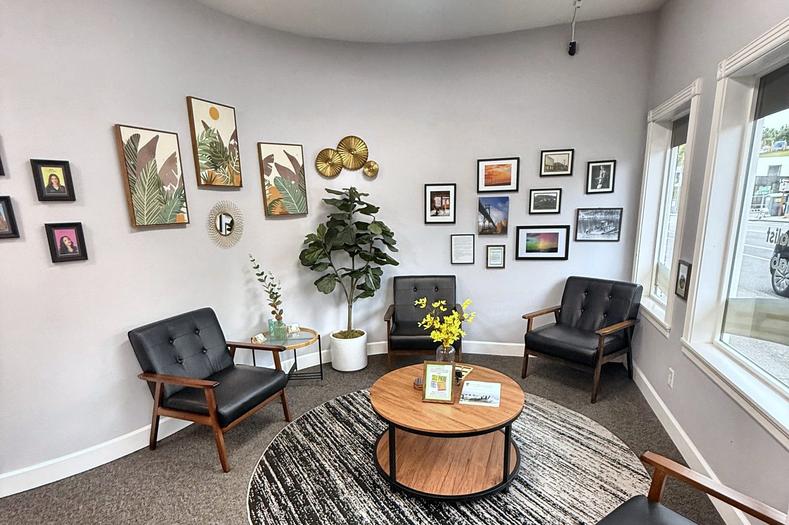 Waiting area at the Troutdale Auto Injury Chiropractic clinic