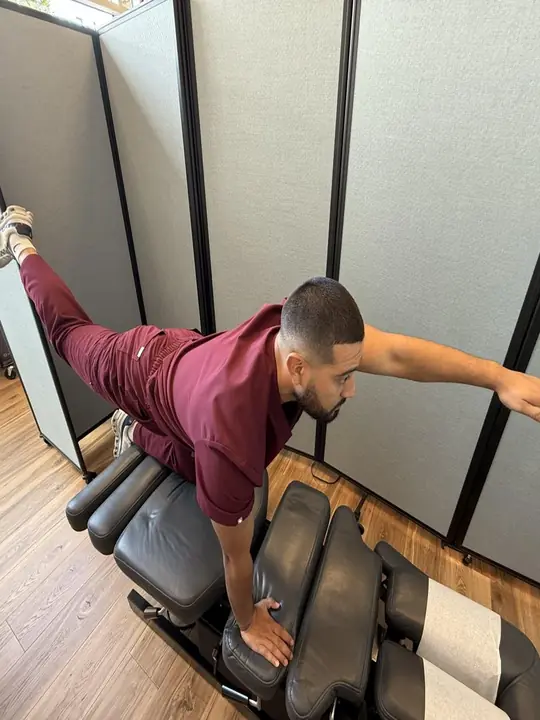 Bird-Dog: Reach: opposite arm and leg extended