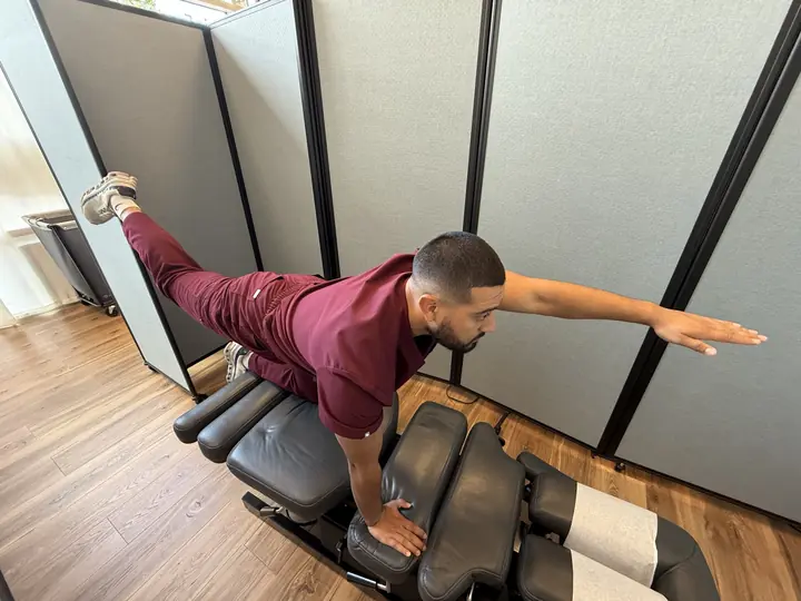 Bird-Dog: Reach: opposite arm and leg reach out